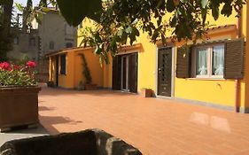 La Villetta Apartments